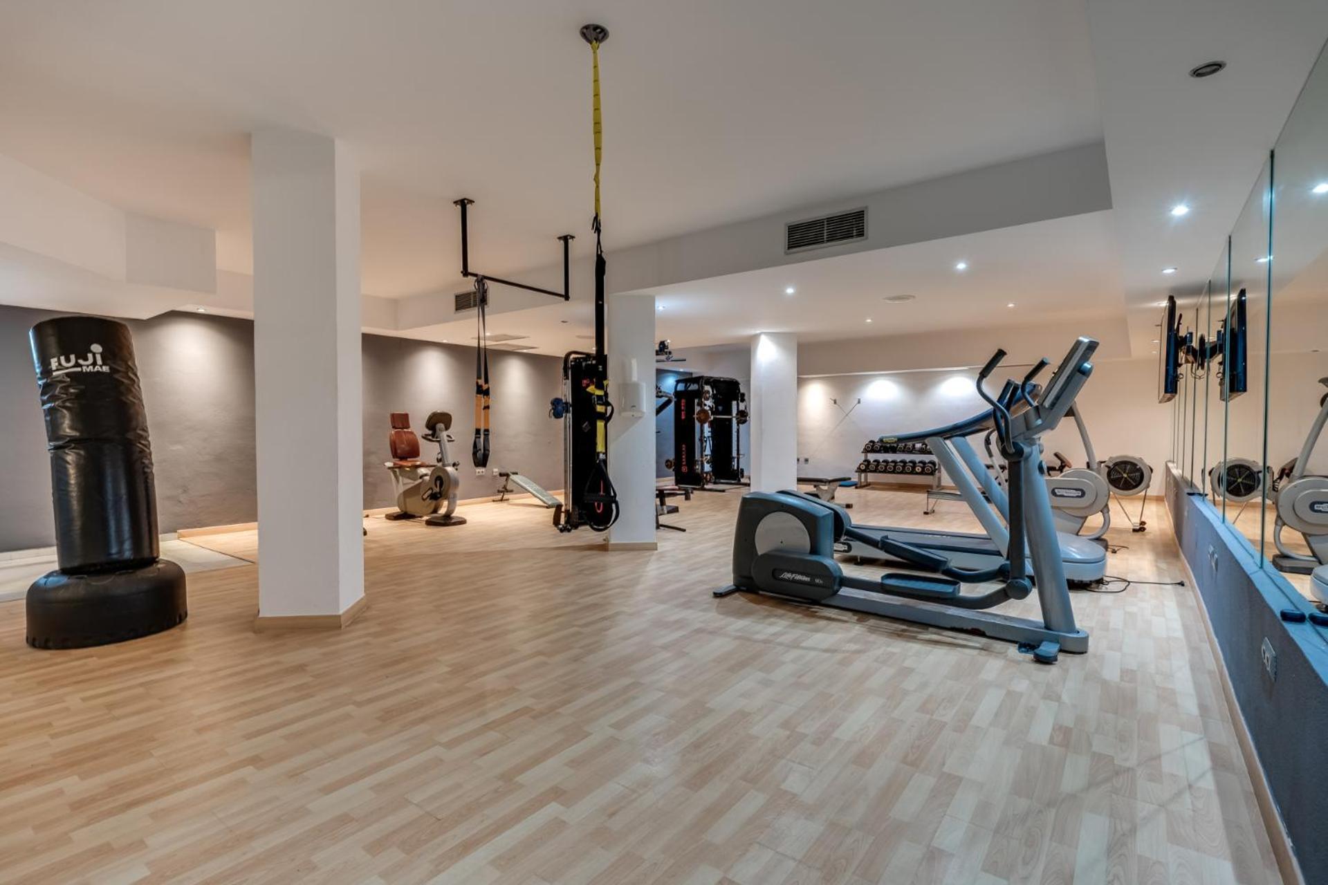 Molo Residences Boutique Apartments & Spa Marbella Buitenkant foto