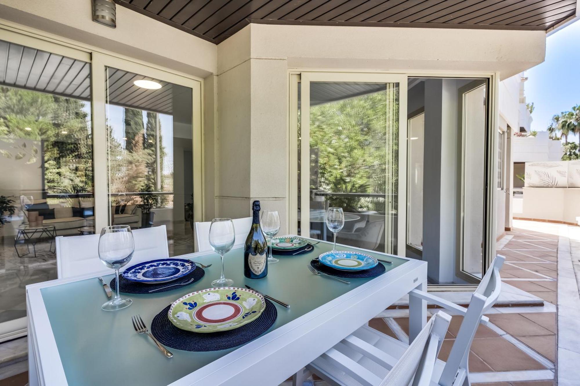 Molo Residences Boutique Apartments & Spa Marbella Buitenkant foto